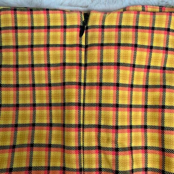 URBAN OUTFITTERS Mini Skirt Size Small - Picture 3 of 3